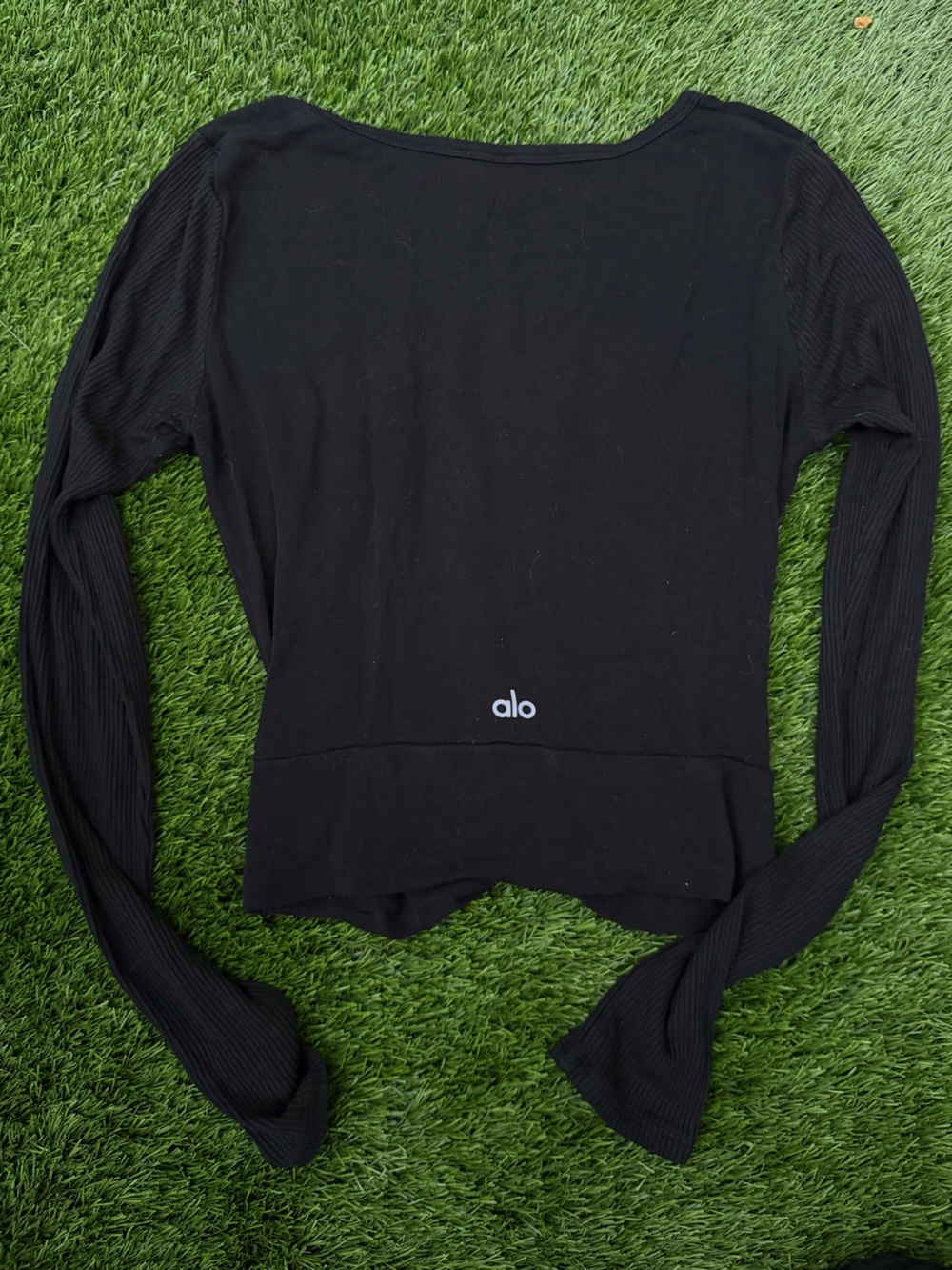 Alo Yoga Black Twist Front Top Long Sleeve Size Small Excellent Condition